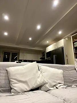 morfeoX online show from December 18, 11:00 pm