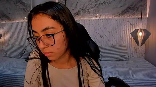 lucelly 15 online show from March 11, 2:51 pm