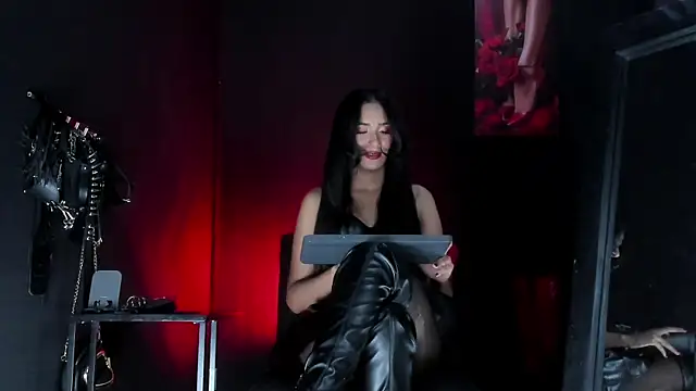 Aleshkastone online show from April 12, 10:15 pm