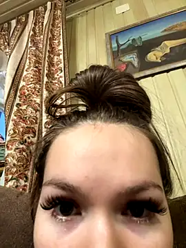 Snapshot of -Amora chatting on December 1, 12:21 pm -Amora online show from December 1, 12:21 pm