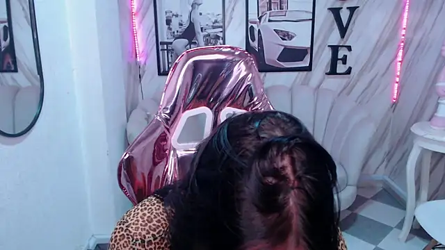 Snapshot of Anni_acker_b chatting on September 8, 8:08 pm Anni acker b online show from September 8, 8:08 pm