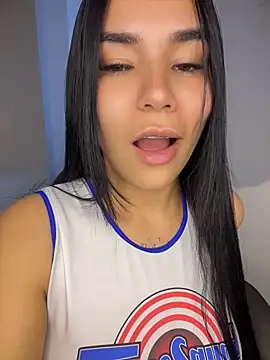 Naatalia online show from April 16, 9:39 pm