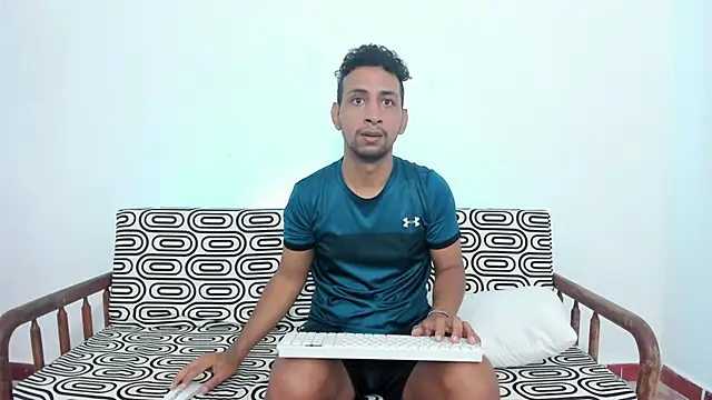 Extremely-Dirty-Sex online show from February 26, 11:37 pm