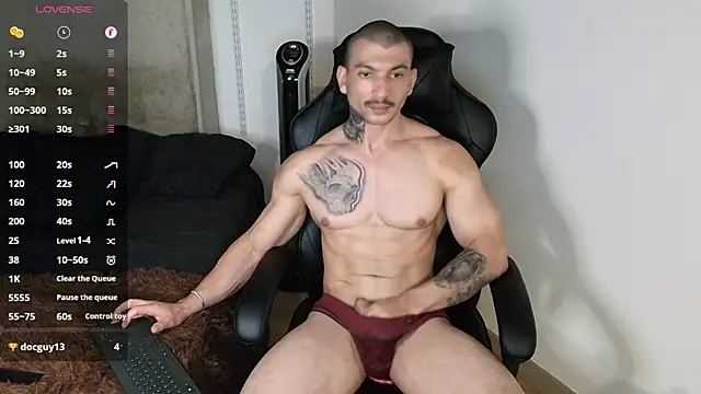 Snapshot of kevin_jef chatting on March 13, 5:11 am kevin jef online show from March 13, 5:11 am