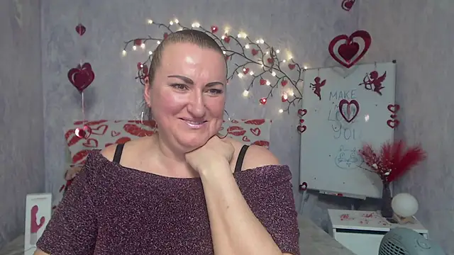 DianaMGG online show from February 10, 7:34 am