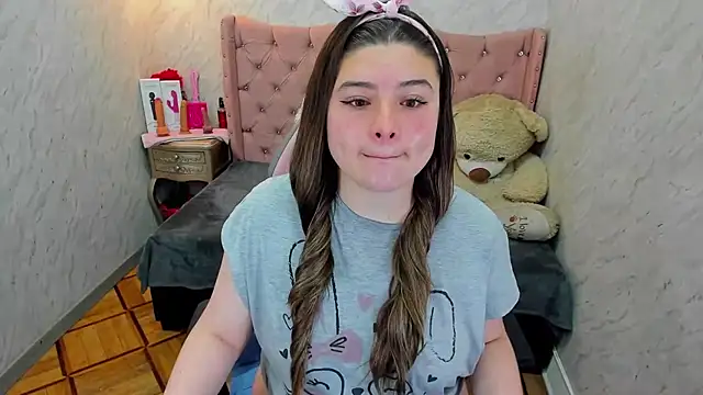 Lianngrace online show from April 7, 1:44 pm