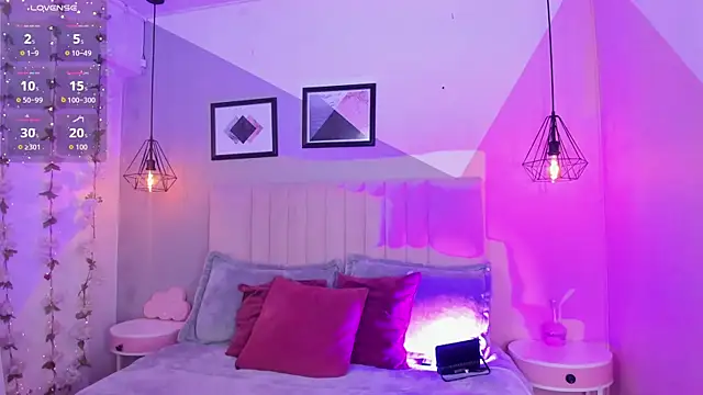 Bella walker  online show from December 18, 8:15 pm