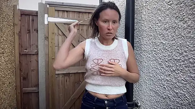 eatmypie69 online show from September 12, 9:20 am