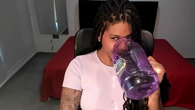 ZahraRose online show from October 7, 8:28 pm