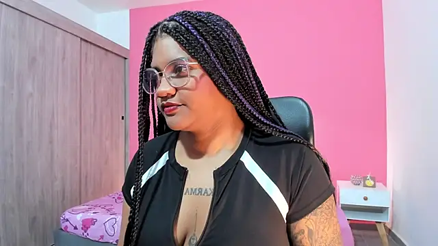 ZahraRose online show from November 27, 6:32 pm