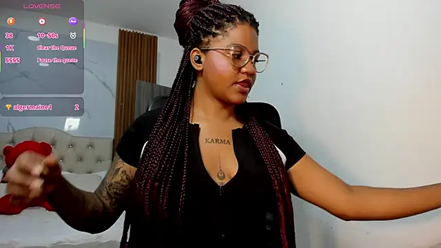 ZahraRose online show from March 8, 2:10 pm