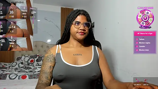 Snapshot of ZahraRose chatting on June 10, 10:25 am ZahraRose online show from June 10, 10:25 am
