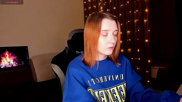 Snapshot of OnePunchGirl chatting on February 20, 7:19 pm OnePunchGirl online show from February 20, 7:19 pm