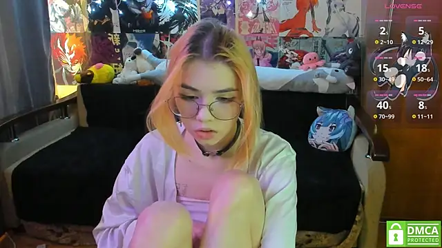 Snapshot of YumikoMori chatting on March 10, 10:04 am YumikoMori online show from March 10, 10:04 am