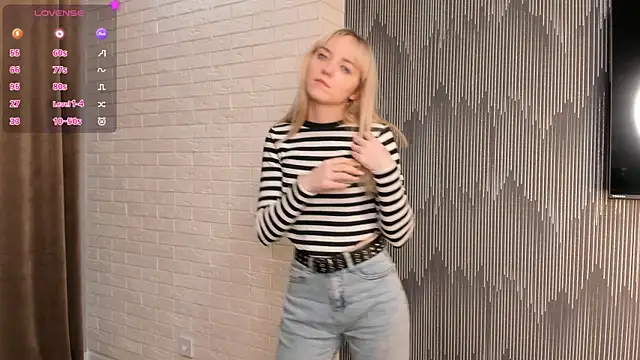 Snapshot of DaisyBelding chatting on February 19, 4:33 pm DaisyBelding online show from February 19, 4:33 pm