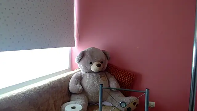 Snapshot of morahaze chatting on December 14, 6:09 pm morahaze online show from December 14, 6:09 pm