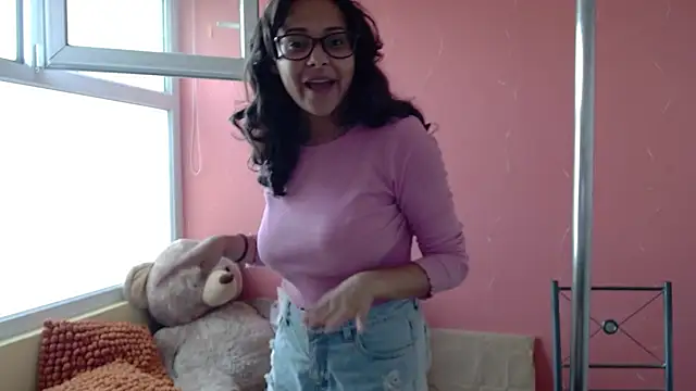 Snapshot of morahaze chatting on January 15, 10:57 pm morahaze online show from January 15, 10:57 pm