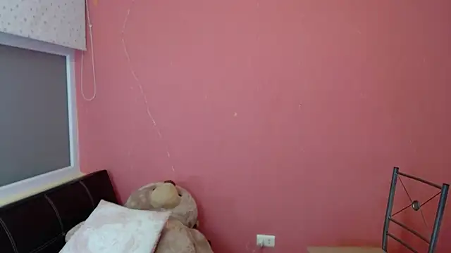 Snapshot of morahaze chatting on February 24, 12:41 am morahaze online show from February 24, 12:41 am