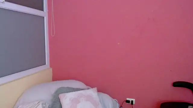 Snapshot of morahaze chatting on September 19, 2:13 am morahaze online show from September 19, 2:13 am