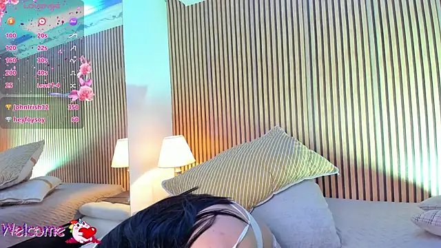 Snapshot of MichelleOwens chatting on February 25, 11:11 pm MichelleOwens online show from February 25, 11:11 pm