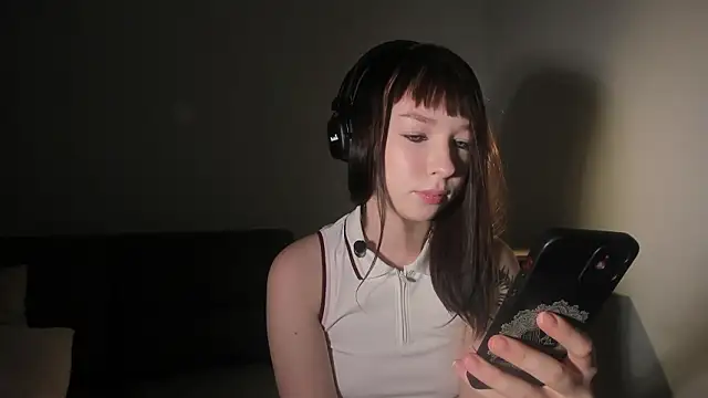 Sindy Juxx online show from March 21, 4:21 pm