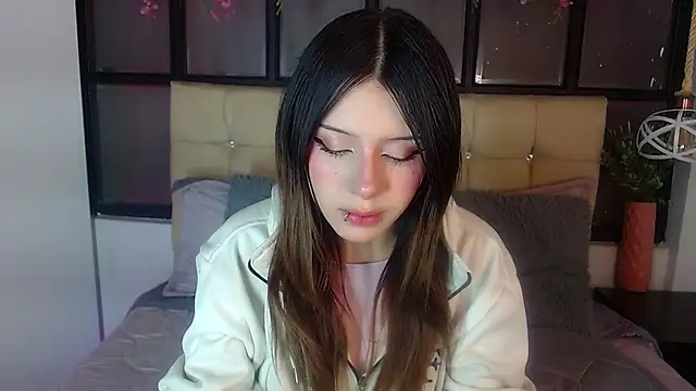 Snapshot of fyreandfox_ chatting on November 26, 8:21 pm fyreandfox online show from November 26, 8:21 pm