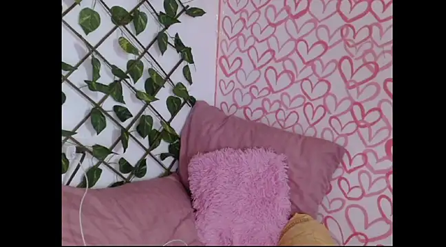 Snapshot of Danna_Myst chatting on February 28, 8:39 pm Danna Myst online show from February 28, 8:39 pm