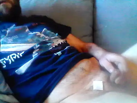 Snapshot of Andre35w chatting on December 18, 1:06 pm Andre35w online show from December 18, 1:06 pm