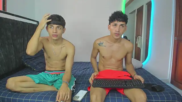 tonypaul13 online show from May 21, 2:46 pm