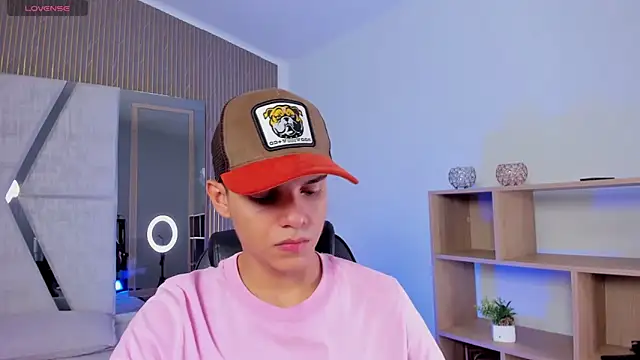 JacobRoberts1 online show from November 24, 9:03 pm