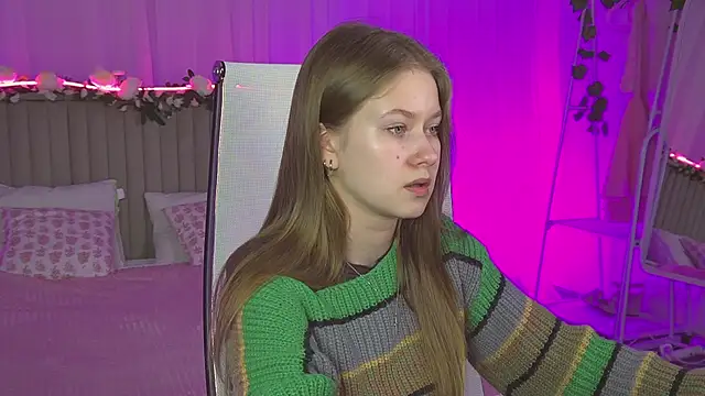 EveMundie online show from April 7, 11:43 am