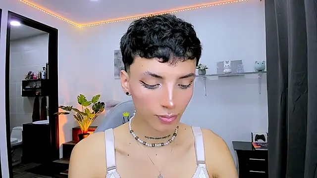 Snapshot of nilam_valker chatting on September 19, 3:41 am nilam valker online show from September 19, 3:41 am