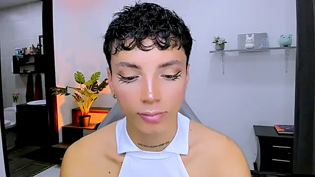 Snapshot of nilam_valker chatting on October 14, 9:59 pm nilam valker online show from October 14, 9:59 pm