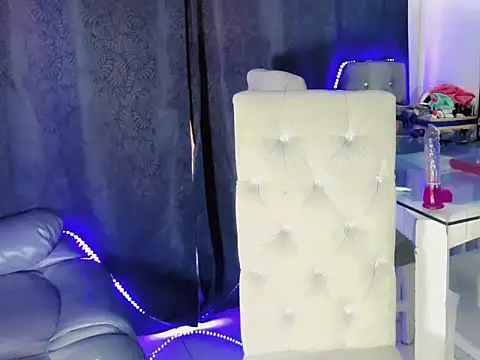 cherry crushx online show from March 6, 2:13 pm