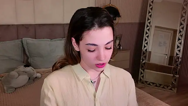 Alice Deleon online show from February 27, 9:25 pm