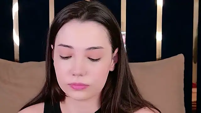 Alice Deleon online show from May 31, 10:55 am