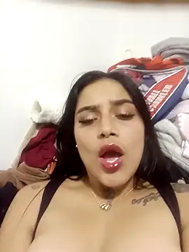 Snapshot of Emily_sharlot chatting on March 3, 12:48 am Emily sharlot online show from March 3, 12:48 am