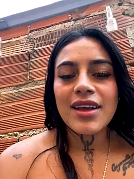 Snapshot of Emily_sharlot chatting on October 2, 9:00 pm Emily sharlot online show from October 2, 9:00 pm