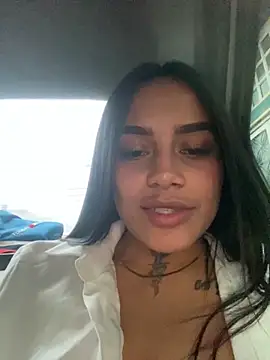 Snapshot of Emily_sharlot chatting on October 4, 10:57 am Emily sharlot online show from October 4, 10:57 am