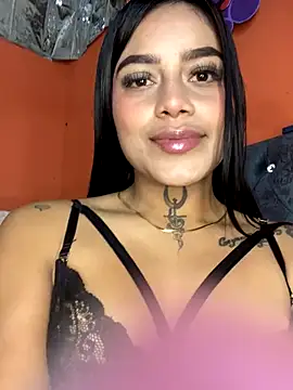 Snapshot of Emily_sharlot chatting on November 26, 9:43 am Emily sharlot online show from November 26, 9:43 am