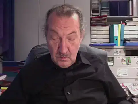 Snapshot of HMStraps01 chatting on December 5, 3:17 pm HMStraps01 online show from December 5, 3:17 pm