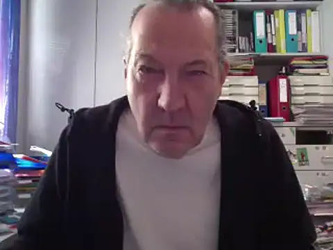 Snapshot of HMStraps01 chatting on November 19, 8:14 am HMStraps01 online show from November 19, 8:14 am