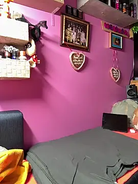 sexymelli18 online show from November 26, 6:20 pm