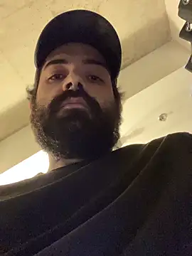 guccititi online show from March 1, 10:12 pm