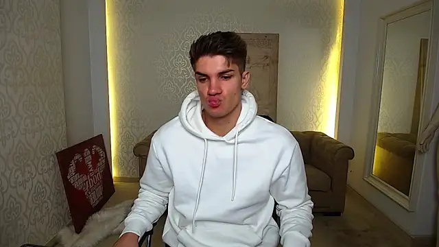 MaxKaiden online show from September 30, 4:50 am