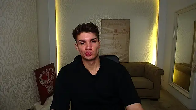 MaxKaiden online show from October 2, 4:30 am