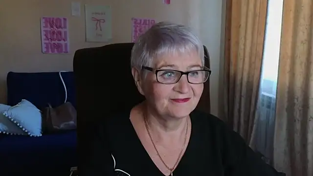 Sandra Snowflake online show from May 29, 4:10 am