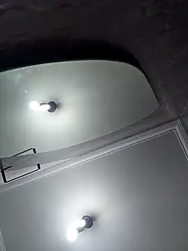 Snapshot of Pikademel18u chatting on December 16, 10:31 am Pikademel18u online show from December 16, 10:31 am