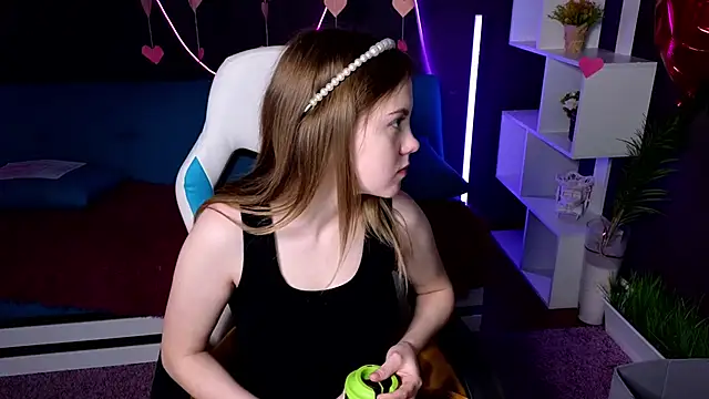 Snapshot of Dyna_bae chatting on February 16, 4:09 am Dyna bae online show from February 16, 4:09 am