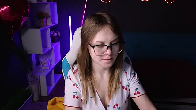 Snapshot of Dyna_bae chatting on March 2, 1:26 am Dyna bae online show from March 2, 1:26 am